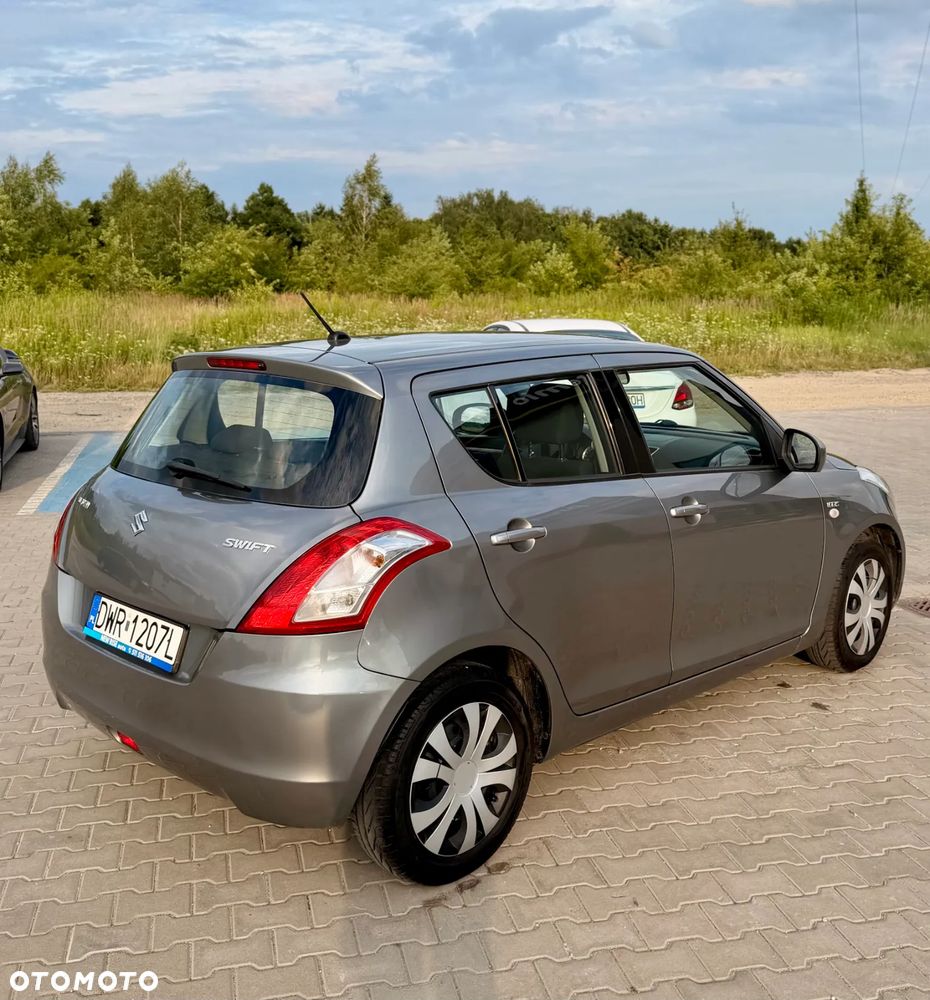 Suzuki Swift — zdjęcie 2